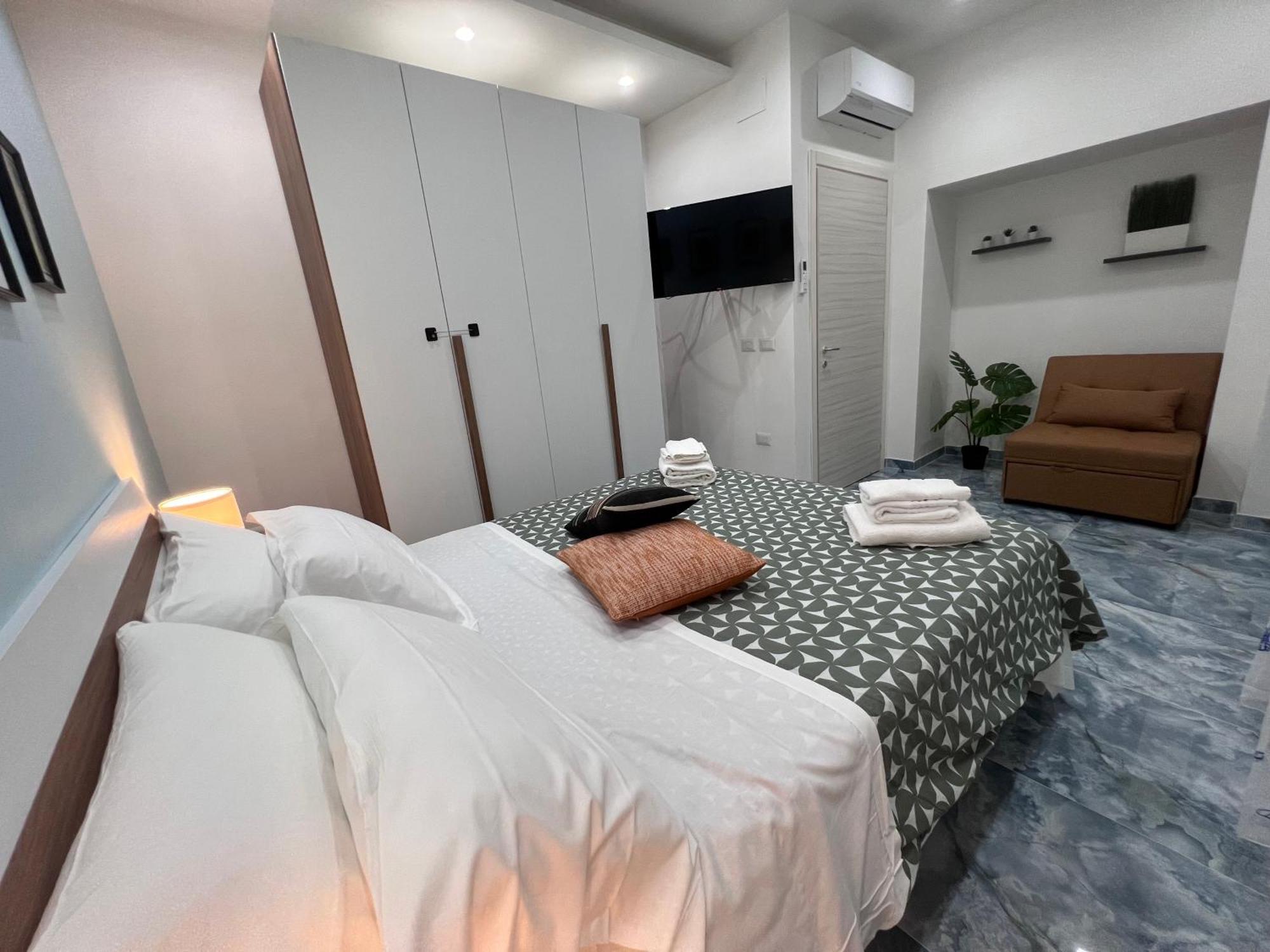 Borgo 1313 * Naples